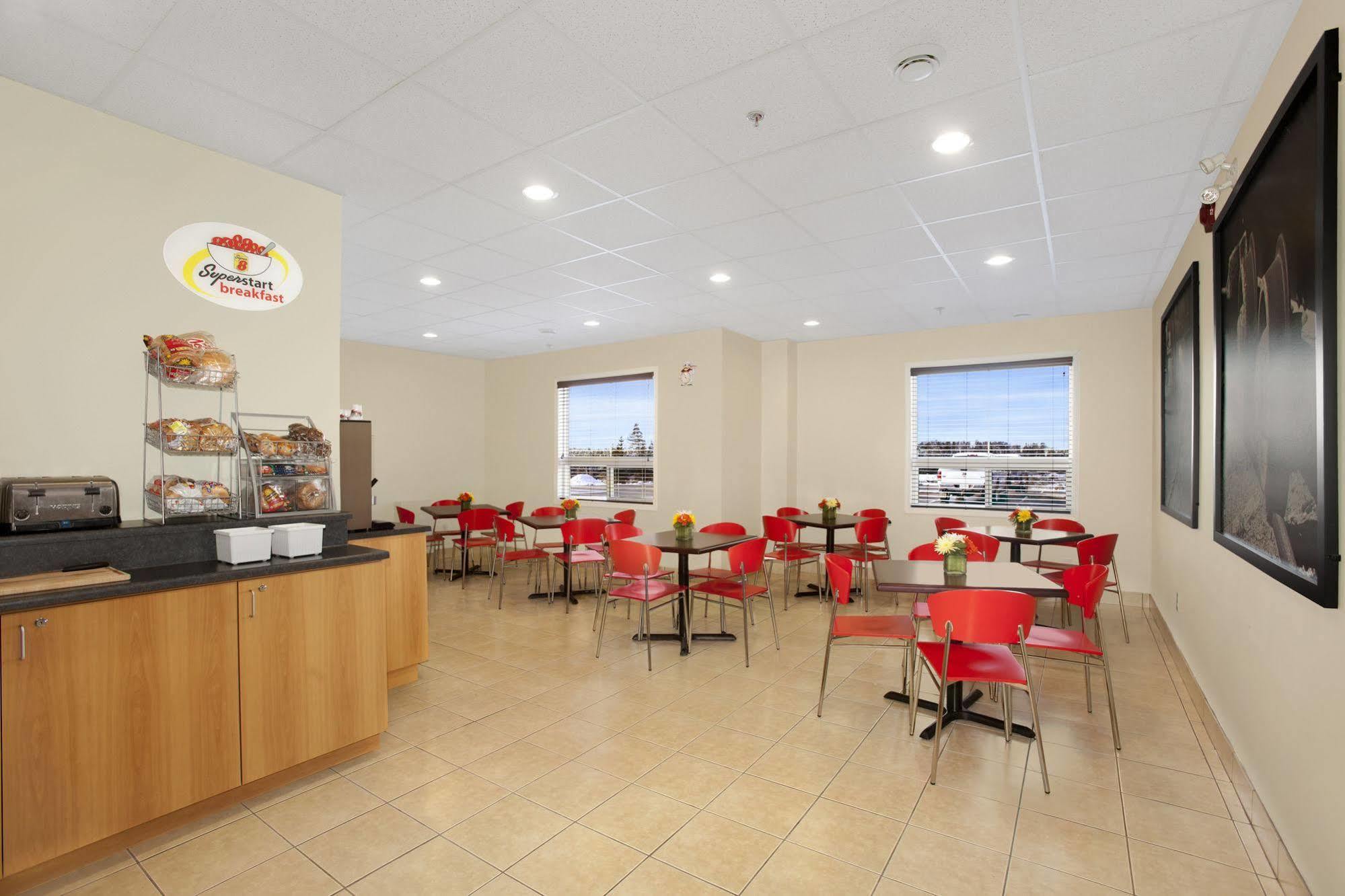 Super 8 By Wyndham Red Lake On Bagian luar foto